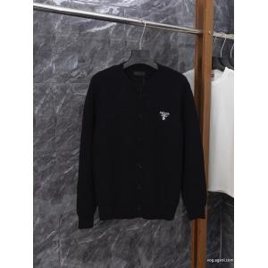 PRADA2026年秋冬シーズンに登場NEW!国内完売コピー 商品 販売コート