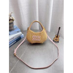 ブランド コピー 着払いバッグお買得セール清潔感で洗練されMIUMIU