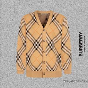 BURBERRYバーバリーのストライプニットカーディガンコート