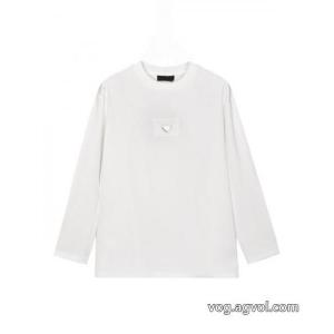 PRADA2026 Fw秋冬新作胸元メタル三角ロゴエンボスアルファベット男女同型ヘッダー丸首長袖Tシャツ