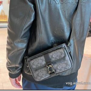 COACHメンズ定番ロゴショルダーバッグショルダーバッグショルダーバッグカメラバッグ