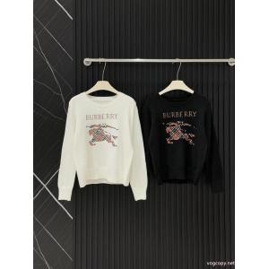 BURBERRY騎士ロゴニットセーター