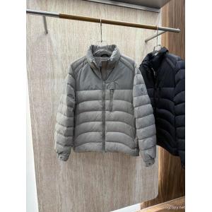 CANADA GOOSE 25年冬の薄手ダウンジャケット