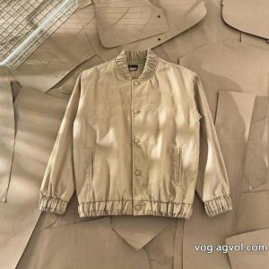 LOUIS VUITTONアートワードシャトル野球ウェアジャケット