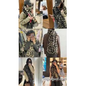 都会的な印象 人気セール250%新品 今季超人気新作登場ブランド 偽物 通販マフラーロエベ