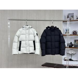 Canada Gooseダウンジャケットスーパー コピー 安心先行販売 完売在庫確保 個性的