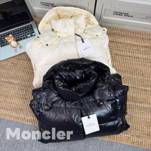 ブランド コピー 通販MONCLER雑誌掲載モデル!! 今年のトレンド！ 定番のモデルダウンジャケット