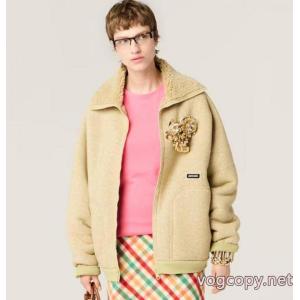ブランド コピー 販売MIUMIU希少入荷 2026秋冬新作 相性抜群のコンビジャケット