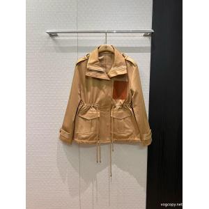 高評価の人気品  上品カジュアルな雰囲気に 多色使いが魅力のブランド 品 スーパー コピージャケットLOEWE