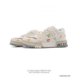 ブランド フェイク特別感満載のデザイン 注目美品 希少お得！スニーカーLOUIS VUITTON