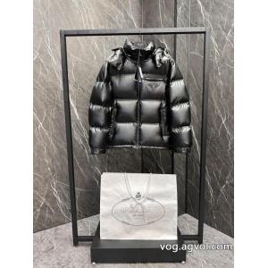 スーパー コピー定番の魅力 国内在庫あり お買い得大人気ダウンジャケットPRADA