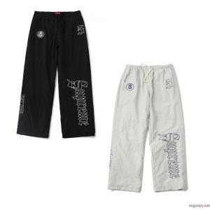     ズボン超人気美品 冬に通勤などに大活躍 大絶賛の履き心地!ブランド 通販SUPREME.
