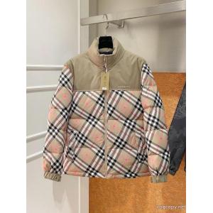 BURBERRY高級感ある大人の 2026最新入荷 お洒落自在スーパー コピーダウンジャケット