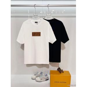 雑誌掲載ブランド 特別感満載のデザイン 完売再入荷  ブランド コピー 品FENDITシャツ