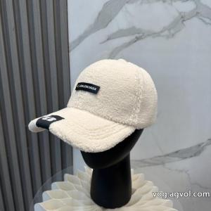 balenciagaブランド コピー 品    帽子セレブや芸能人からも愛用 2026?2026秋冬流行色紹介 一味違うケー...