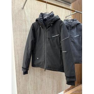 アルマーニ    ダウンジャケット保温性の高い 秋冬大人気セール 最新コレクションブランド コピー 販売 店.
