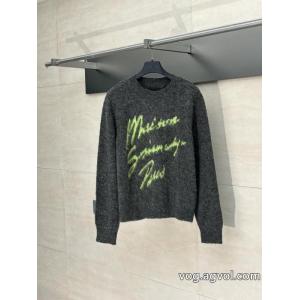 セーターGIVENCHY最安国内発送 トップスをインするスタイル 完売品！ブランド コピー 激安.