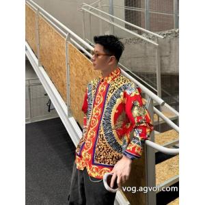 日本限定モデル オシャレ 大人の色味VERSACEブランド 偽物 激安 通販長袖シャツ