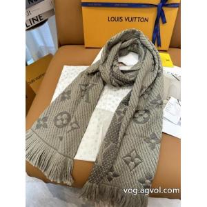 ブランド コピー 着払いLOUIS VUITTON  マフラースタイルを綺麗に 税込価格 超人気でめちゃかわいい..