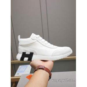 冬の最新ファッション 冬が待ちきれないブランド新作 圧倒的な存在感コピー 品 ブランドエルメススニーカー.
