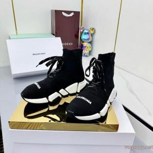 ブランド コピー 品BALENCIAGAスニーカー万能アイテム 著名人も愛用した 毎年大人気商品