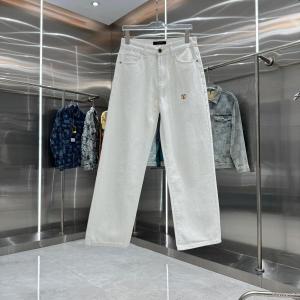 コピー 通販肌触りの良いサラりと 累積売上額第1位獲得 未入荷お早めにルイ ヴィトン    ズボン.