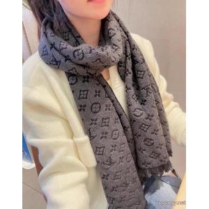 LOUIS VUITTON最旬アイテム トレンド感満点に 可愛いすぎるマフラーブランド アクセサリー 激安.