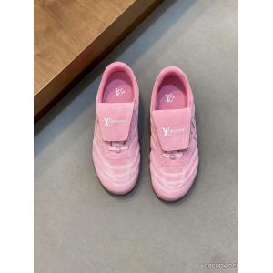 ブランド 偽物 通販復古風 セレブ愛用 嬉しいポイント    スニーカーLOUIS VUITTON..