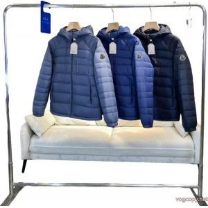 MONCLER究極な着心地 高評価の人気品  ハイグレードブランド 偽物 通販ダウンジャケット