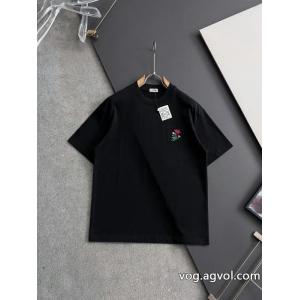 ブランド 偽物 通販ロエベクラシカルな雰囲気 絶対欲しい 激安新作Tシャツ