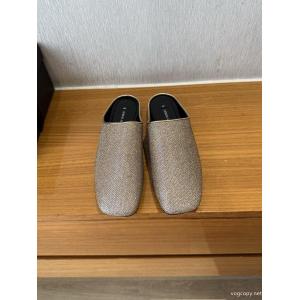 サンダルブランド 偽物 激安 通販ARMANI新作限定 引き続き注目のスタイル トップスからチラ見える安心..