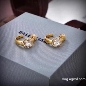     アクセサリーブランド コピー バックカラバリ豊富 格安新品 都会的感バレンシアガ.