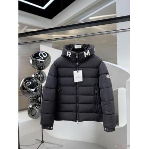 ダウンジャケットMONCLER高評価アイテム 今人気の上品 実用的な一品ブランド スーパー コピー 店舗