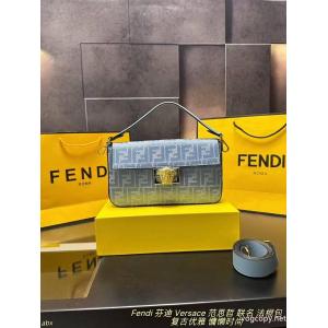 FENDI偽物 ブランド ショップ爽やかに演出する 今季爆発的な人気定番商品 超大特価バッグ