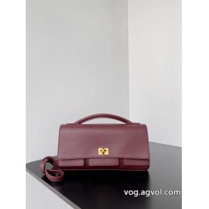     バッグ秋冬物先行発売  安心の追跡案内 驚きの再入荷balenciagaブランド スーパー コピー.