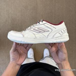     スニーカー 2026スーパー コピーbalenciaga激レア　一目惚れ 入手困難 冬の最旬スタイルを楽しい.