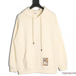 プレゼントにも 重宝する 1つは持ちたいブランド スーパー コピー 通販    パーカーBURBERRY.