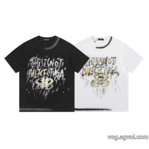 コピー 品 ブランドbalenciaga定番人気 目を惹く作品 洗練された印象Tシャツ