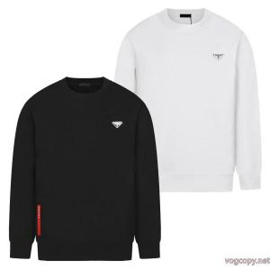 PRADAパーカーコピー 商品 ブランドファション性の高い 新品買い付け 数量限定特別価格
