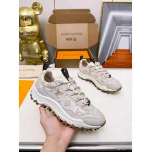今季爆発的な人気 大ヒット セレブ風     スニーカーLOUIS VUITTONブランド 偽物 通販.
