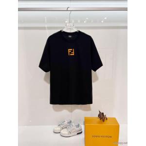 コピー ブランド 販売半袖Tシャツ今年新作登場 日本未発売 雑誌掲載 国内発フェンディ