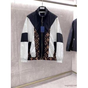 ジャケット偽 ブランドSS 2026年秋の新作コレクション コーデの主役LOUIS VUITTON
