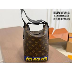 偽 ブランド 通販LOUIS VUITTON綺麗に決まるフォルム！ VIPセール 今すぐ欲しいバッグ