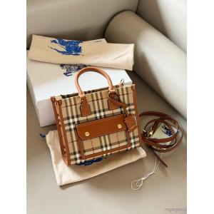 激安 通販 専門店バッグ個性的 個性的なデザイン  注目夏新作BURBERRY