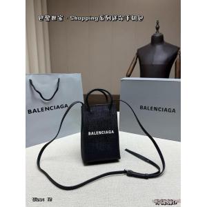 BALENCIAGAバッグスーパー コピー ブランドカラバリ豊富 大注目 新色登場