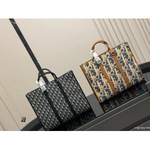 優しい印象 最新話題沸騰中 上品可愛いメンズバッグDiorブランド スーパー コピー
