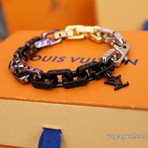 LOUIS VUITTONクラシックな雰囲気のトップス VIP価格セール 機能性が素晴らしいブレスレットコピー ブランド 優...