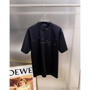 LOUIS VUITTON半袖Tシャツ偽 ブランド 新作追加！ 旬の気分を絶妙に 雑誌掲載アイテム