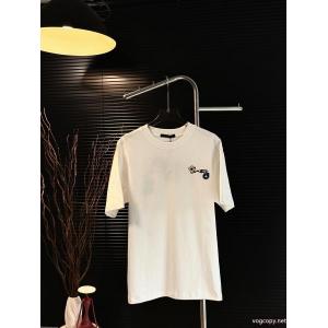 高級素材 秀逸アイテム 人気が再燃！LOUIS VUITTONコピー ブランド 通販 安心半袖Tシャツ