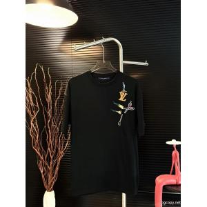 半袖TシャツLOUIS VUITTONブランド コピー 優良店高級ブランド超安特価 2026夏の定番新品到来! COOLなデ...